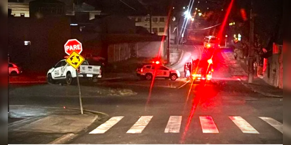 Ocorrência aconteceu na rua Catão Monclaro, no último sábado (19)