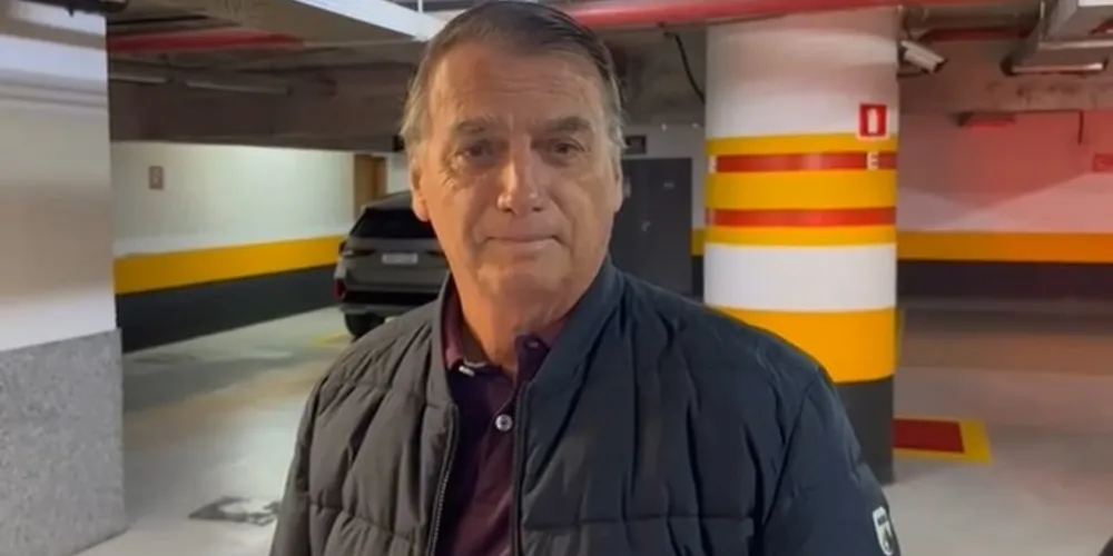 Ex-presidente se recupera há meses de cirurgia no intestino