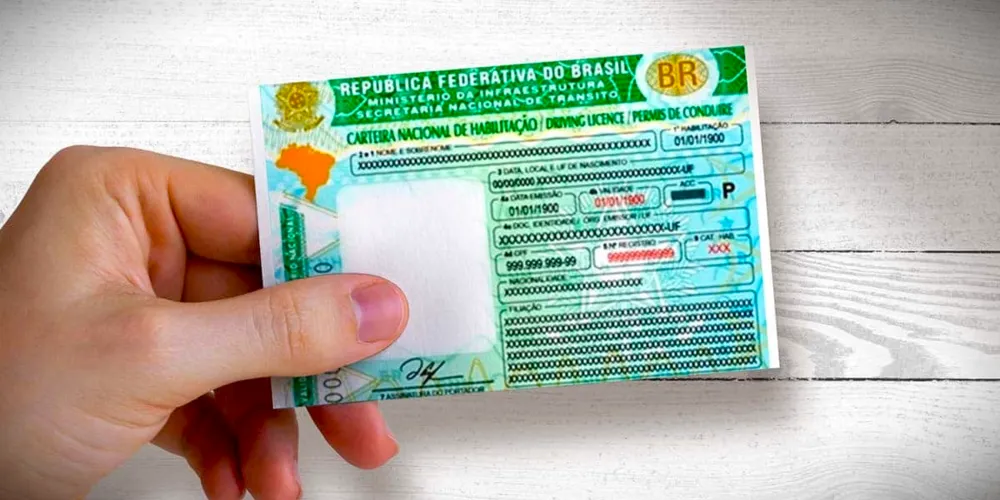 Hoje, é necessário fazer autoescola para retirar a CNH