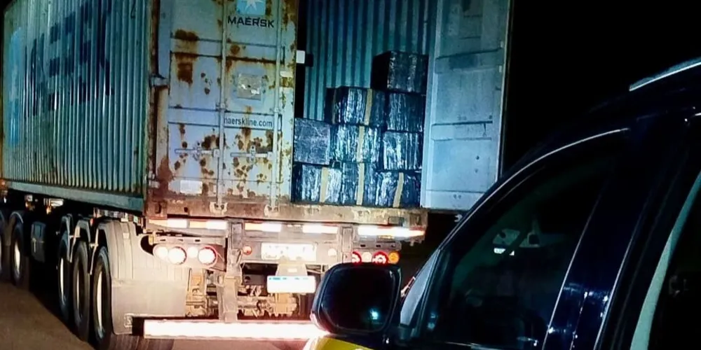 O caminhão estava carregado de maconha