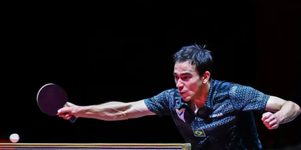 Hugo Calderano jogando em competição