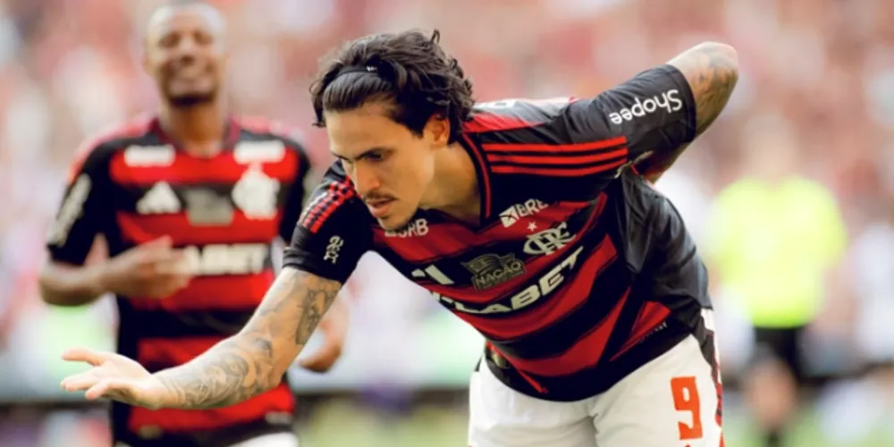 Pedro comemorando um gol pelo Flamengo