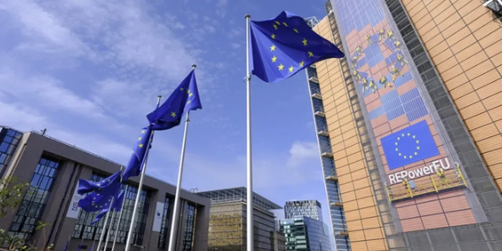 UE aprova pacote bilionário de tarifas contra EUA se não houver acordo