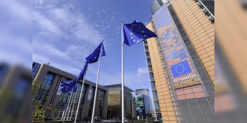 UE aprova pacote bilionário de tarifas contra EUA se não houver acordo