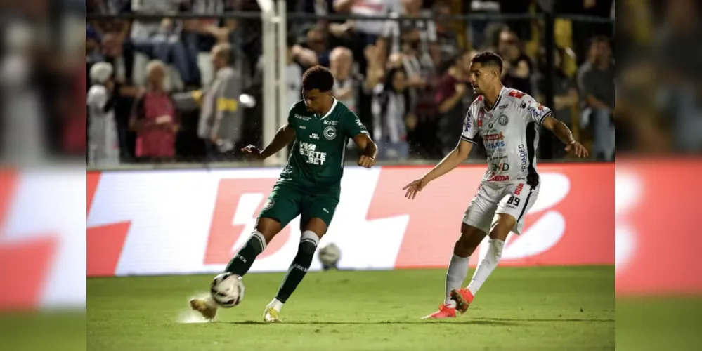 O primeiro jogo entre as equipes terminou em 2 a 1 para o Goiás