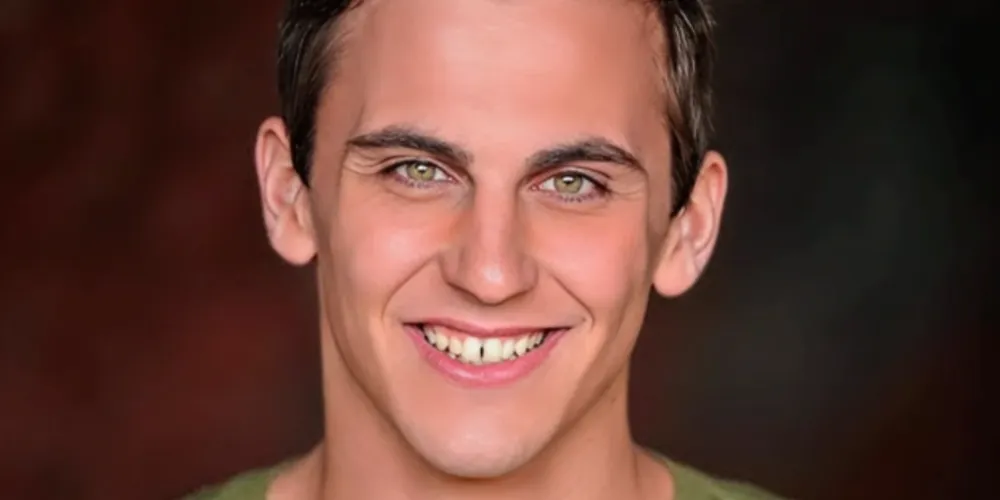 Adam Turk era ator de cenais teatrais e fitness