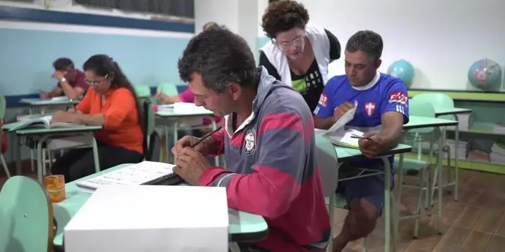 Para participar, o estudante não pode estar matriculado em outra escola no momento