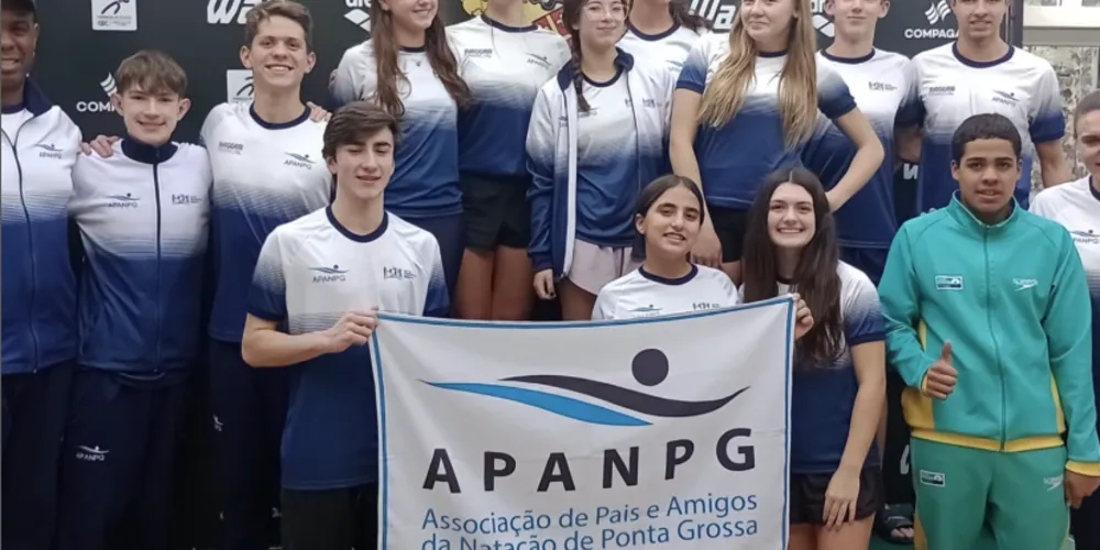 Nadadores de PG conquistam vagas para representar o Paraná nos Jogos Brasileiros
