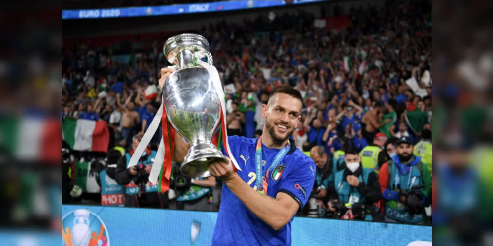 Rafael Tolói foi campeão da Eurocopa com a Itália em 2020