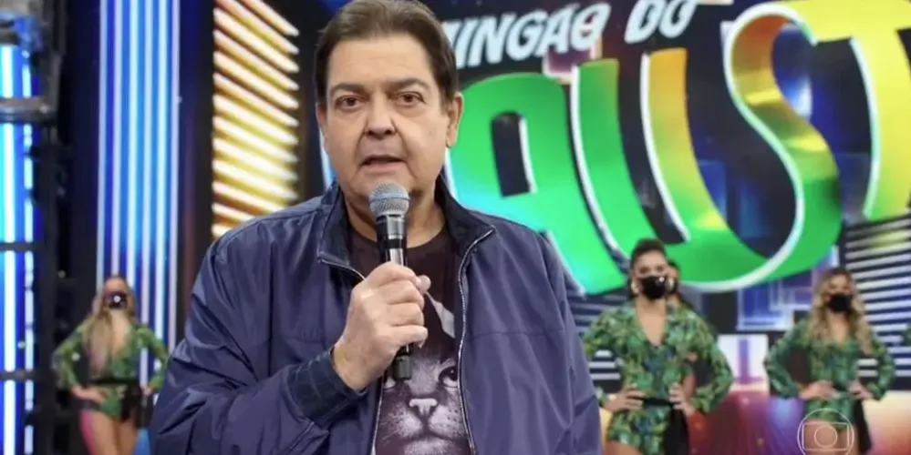 Faustão passou por diferentes procedimentos nos últimos dois anos.