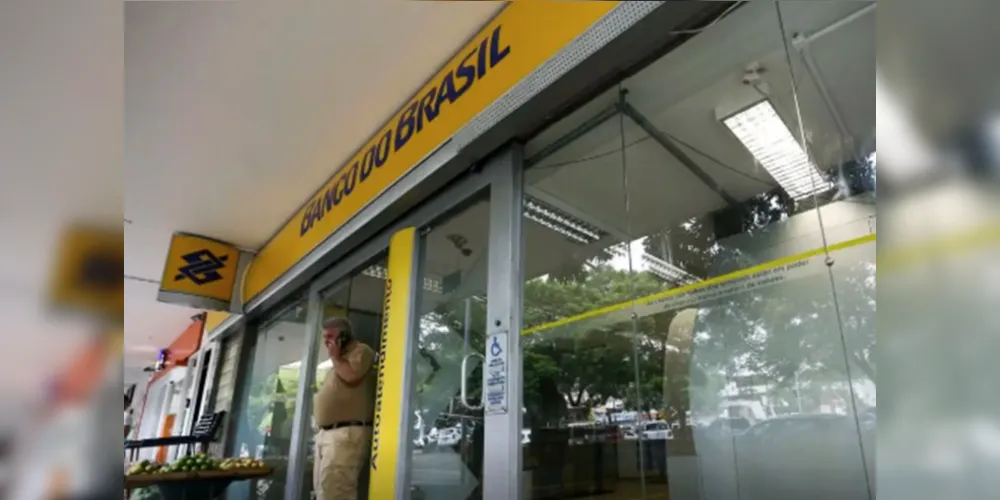 Banco do Brasil (BB) denuncia deputado federal Eduardo Bolsonaro (PL-SP) por ataques