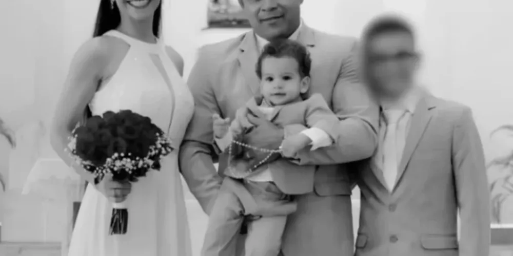 O adolescente deve responder por triplo homicídio duplamente qualificado