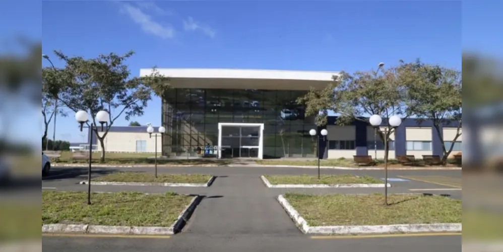 A empresa deverá também prestar serviço médico-hospitalar de média e alta complexidade