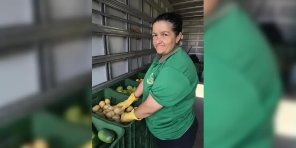 Três equipes vão percorrer os bairros para trocar recicláveis por frutas, verduras e legumes