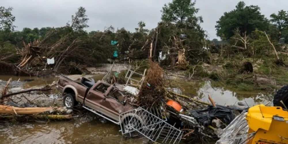 Entre as vítimas identificadas até agora estão meninas que faziam parte do Camp Mystic, um acampamento cristão de verão.