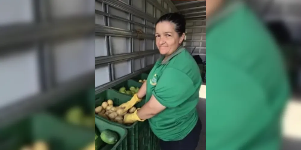 Três equipes vão percorrer os bairros para trocar recicláveis por frutas, verduras e legumes