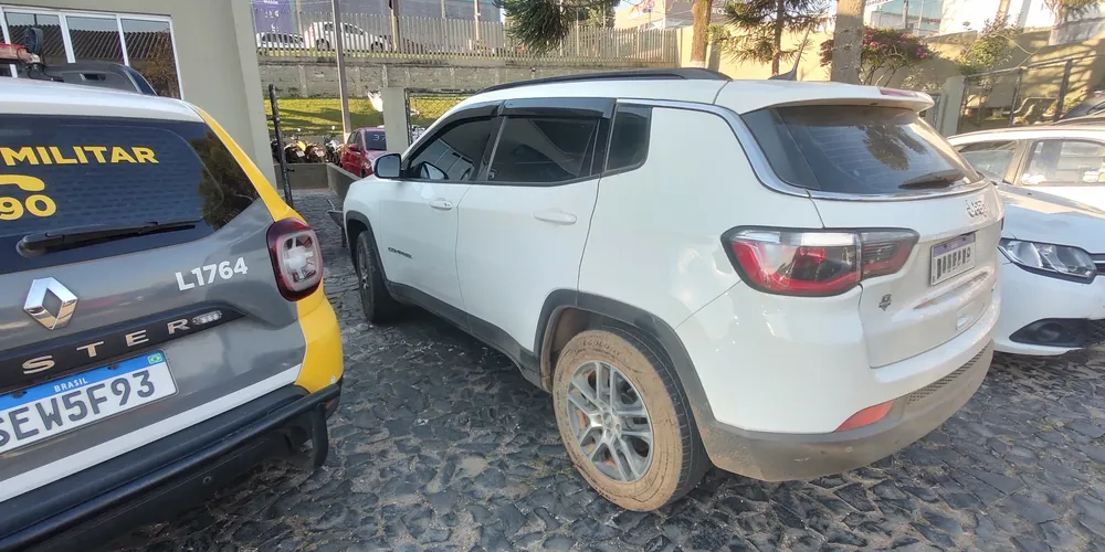 Veículo foi encaminhado à delegacia de Ponta Grossa