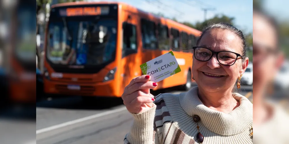 Iniciativa garante o direito ao transporte público gratuito para pessoas com 60 anos ou mais