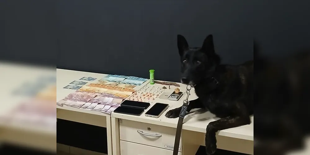 Policiais flagraram casal realizando venda de drogas