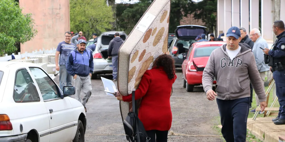 2,4 mil pessoas foram afetadas pela forte chuva em Castro.