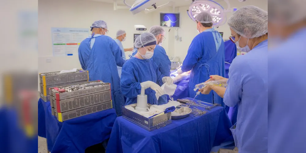 Alunos em cirurgia