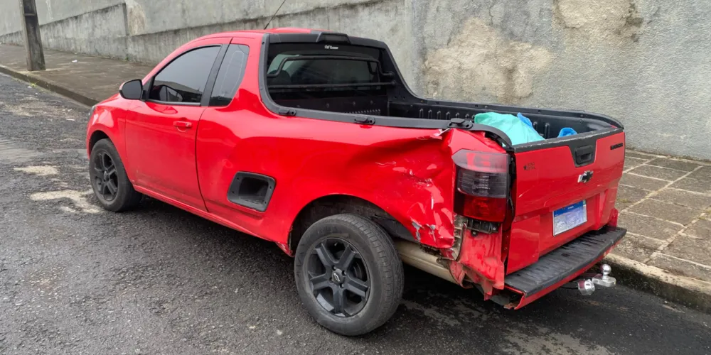 A Chevrolet Montana subia a Rua Varnhagem