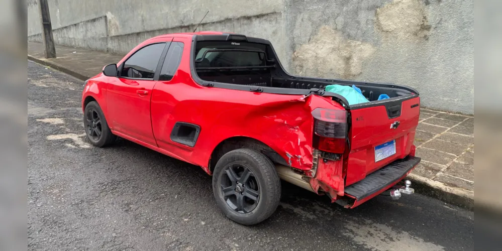 A Chevrolet Montana subia a Rua Varinhagem