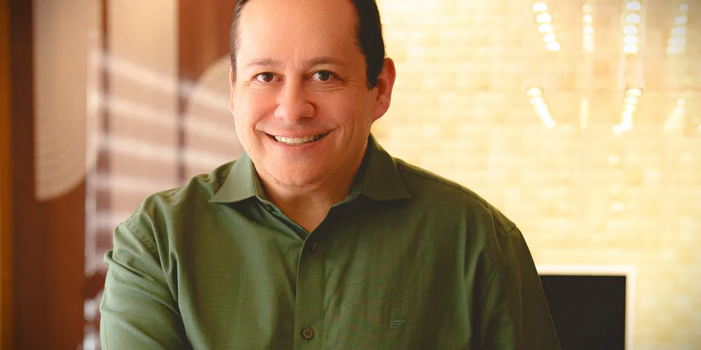 Rômulo Cury é o responsável pelo sucesso da 'Coluna RC'