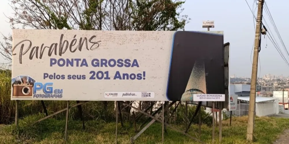 Outdoor em rua de Ponta Grossa