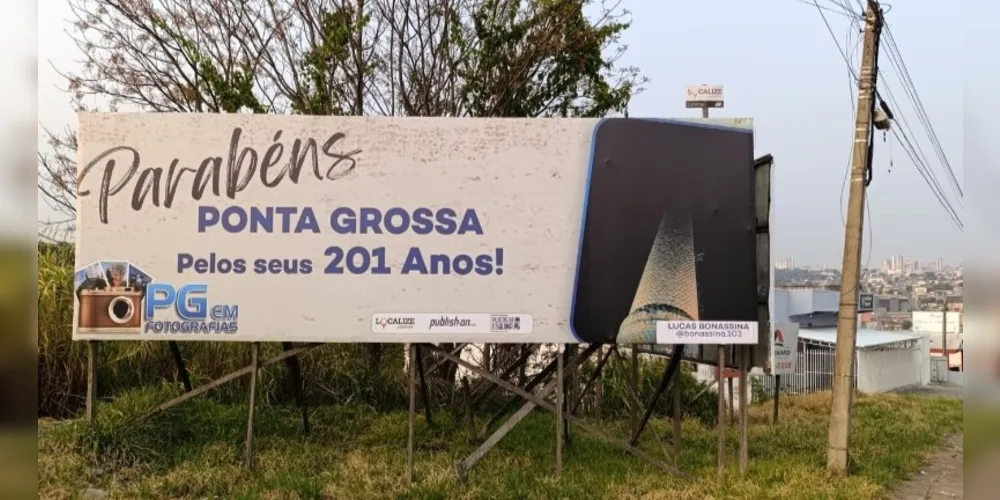 Outdoor em rua de Ponta Grossa