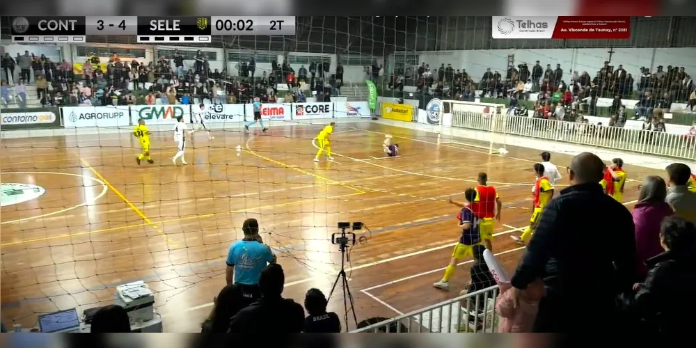 Imagem mostra momento que garantiu o empate para a equipe de Ponta Grossa