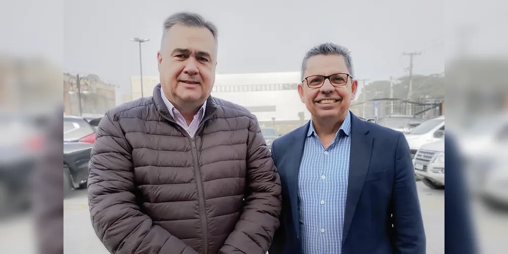Beto Preto, gestor da Sesa, e Miguel Sanches Neto, reitor da UEPG