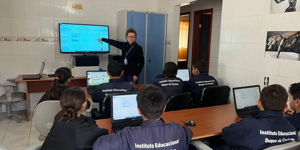 Durante seis meses, mais de 50 estudantes seguirão com oficinas de jogos digitais e físicos