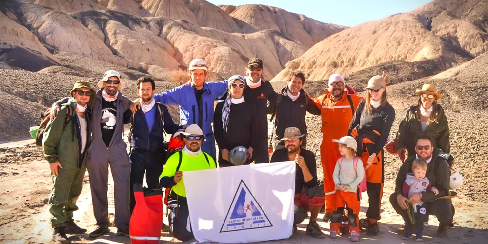 Expedição contou com uma equipe de 15 pessoas, vindas de quatro países diferentes: Argentina, Brasil, Chile e Uruguai