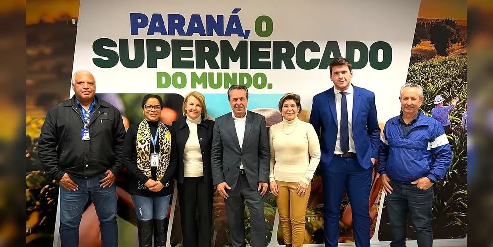 Lideranças que participaram da reunião que confirmou os investimentos