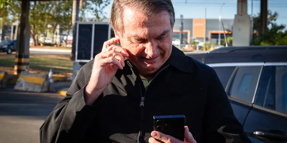 Movimentações financeiras foram registradas nas contas do ex-presidente Jair Bolsonaro (PL)