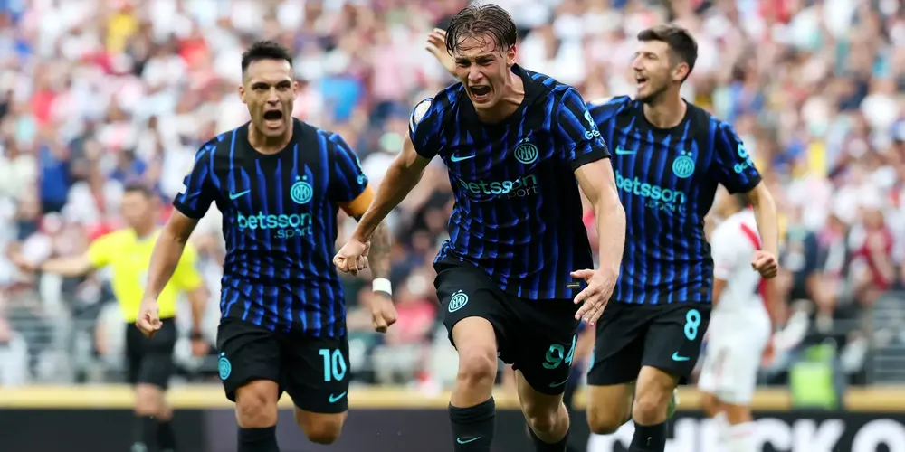 Francesco Pio Esposito abriu o placar para a Inter