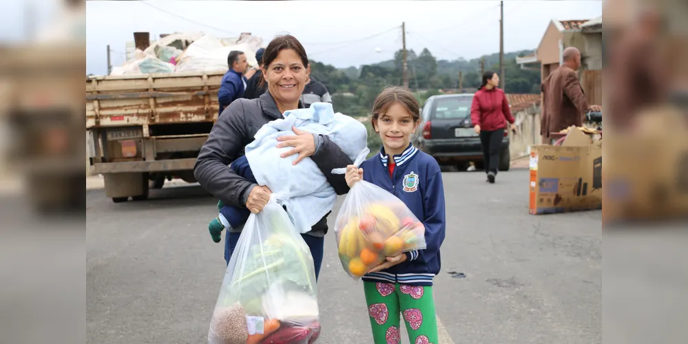 Mais de 4 mil pessoas foram beneficiadas neste ano e 108 toneladas de recicláveis foram coletados