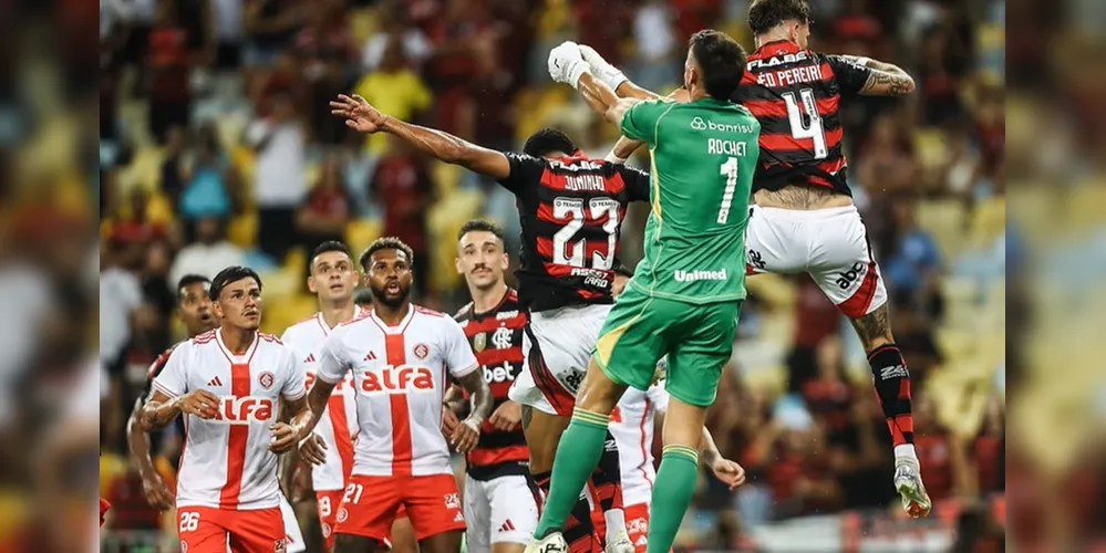 Times se enfrentam hoje à partir das 21h30