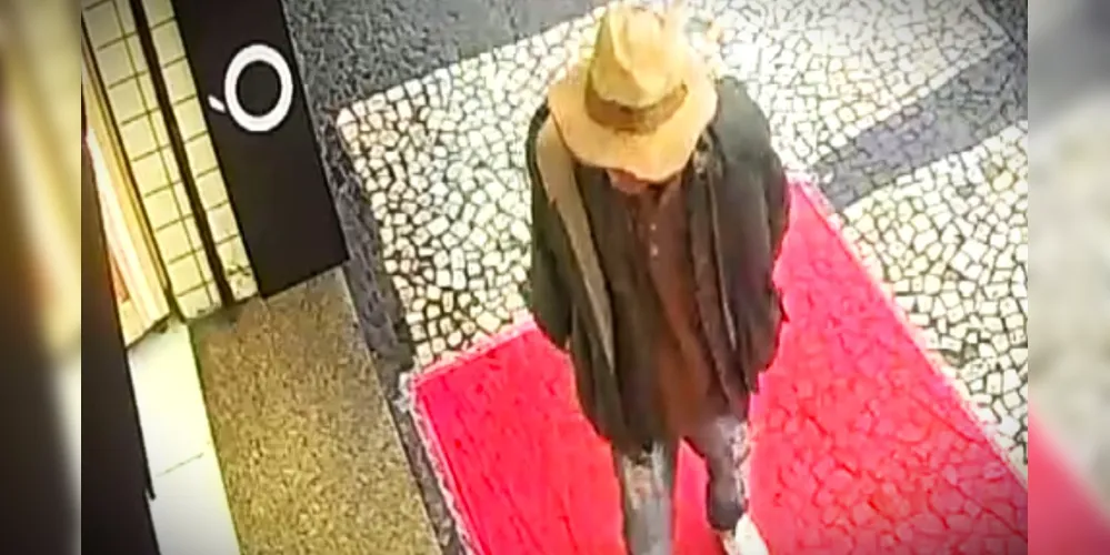 Câmera flagrou ação do suspeito, nesta quinta-feira (24)