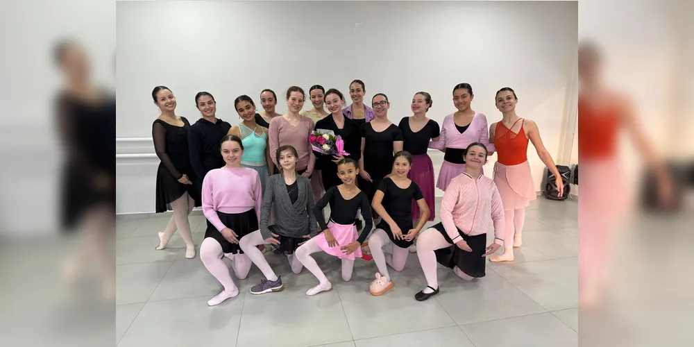 Aula especial com a convidada marca carreira das bailarinas da
academia castrense