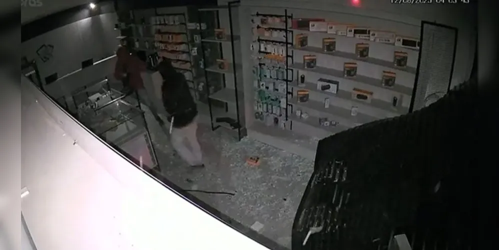 Gangue da marcha a ré de Pinhais em ação durante madrugada