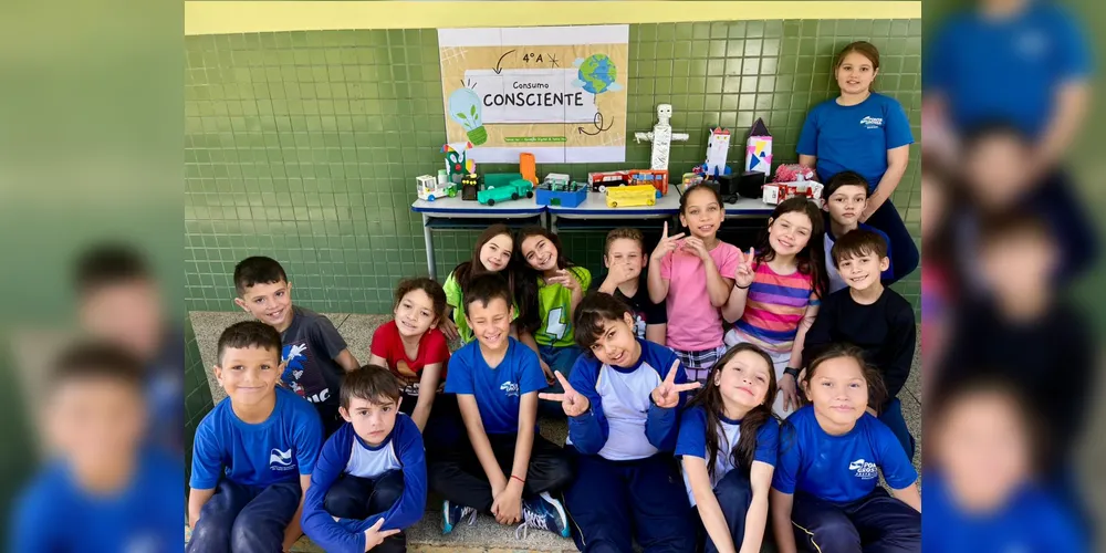 A turma de engajou de forma prática na aplicação dos conteúdos estudados, com a confecção de brinquedos com materiais recicláveis