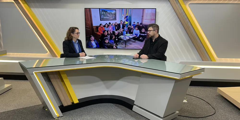 Secretária de Educação de Irati foi a oitava convidada da série especial do Vamos Ler com gestores das redes municipais