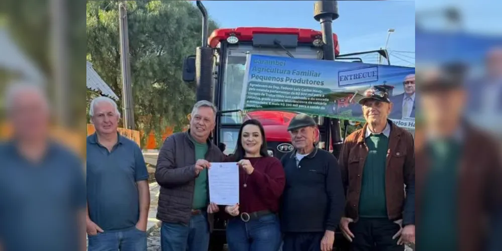 A prefeita Elisangela Pedroso esteve presente na cerimônia de entrega