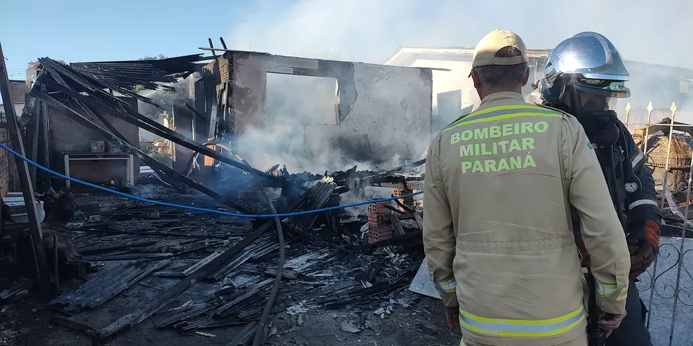 Incêndio criminoso acontece após briga de pai e filho, no Cará-Cará