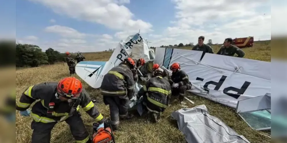 O avião de pequeno porte caiu na área rural de São José do Rio Preto, em São Paulo