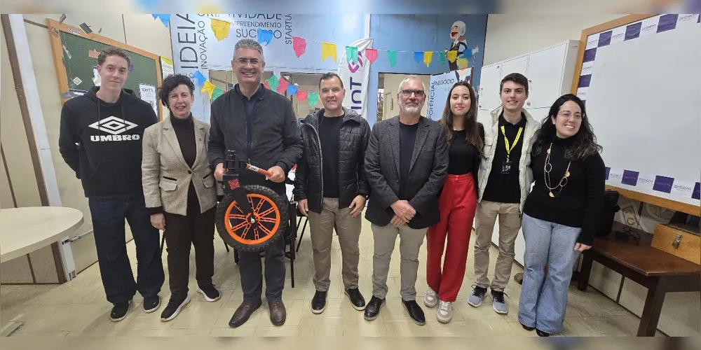 Julio Küller (MDB) esteve na UTFPR para discutir projetos desenvolvidos pela incubadora da universidade