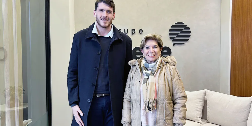 Luiz Henrique Honesko, secretário de Infraestrutura e Planejamento, e Elizabeth Schmidt, prefeita de Ponta Grossa