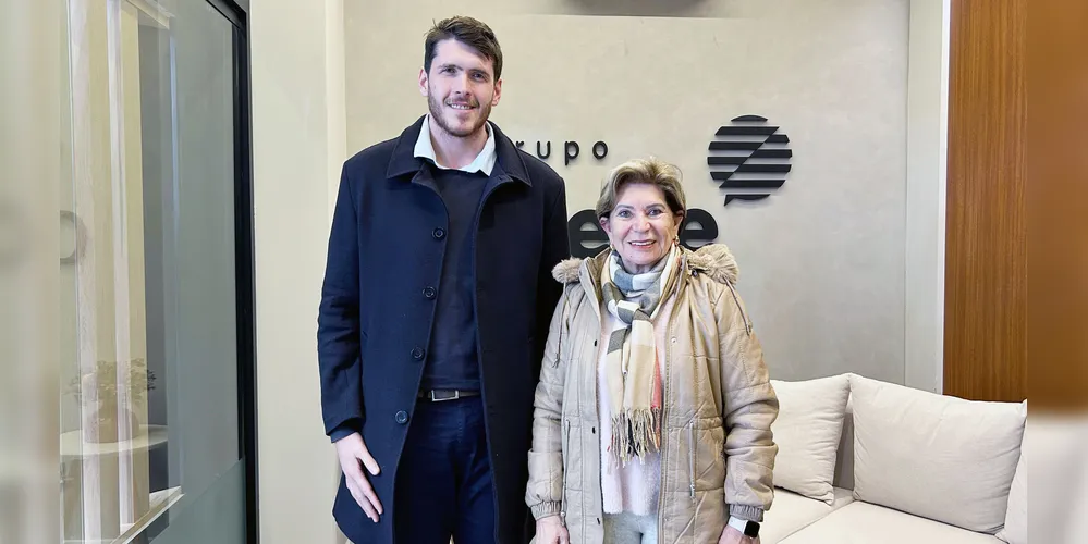 Luiz Henrique Honesko, secretário de Infraestrutura e Planejamento, e Elizabeth Schmidt, prefeita de Ponta Grossa